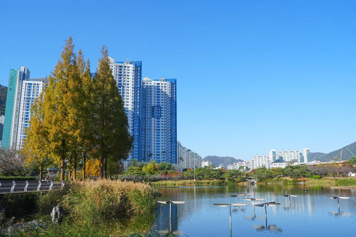 김해 연지공원 - 3월부산여행 여행